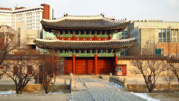Honghwamun The Main Gate Of Changgyeonggung Palace