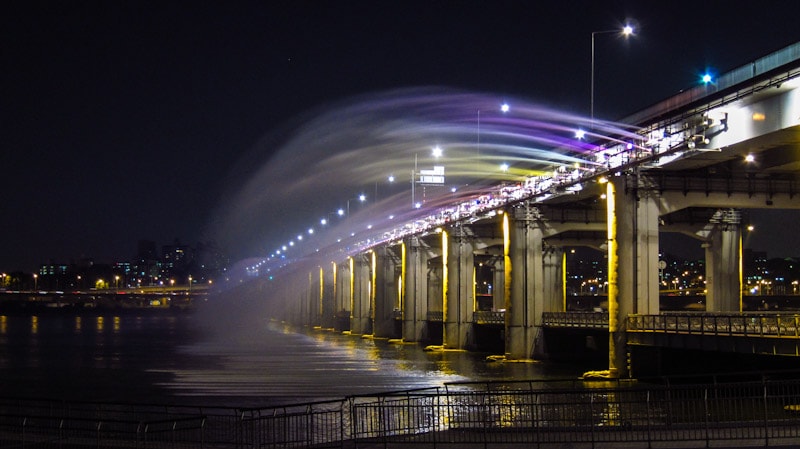 Moonlight Rainbow Fountain Show