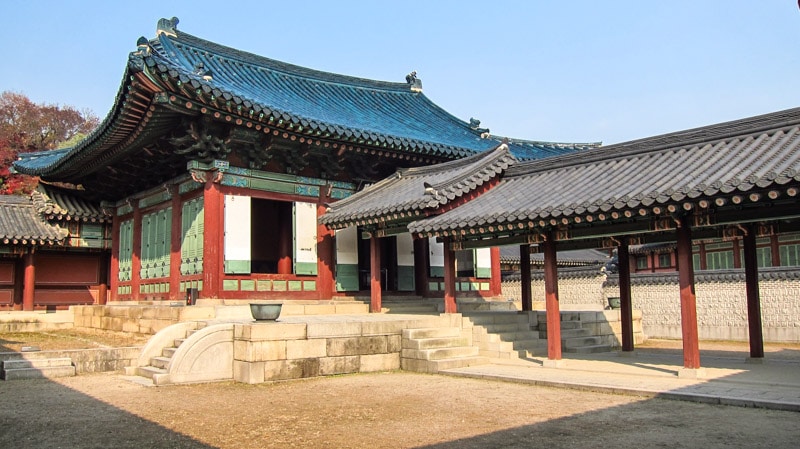 Bokdogak leading to Seonjeongjeon Hall at Changdeokgung Palace