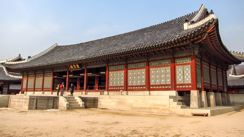 Gangnyeongjeon Hall, where the king resided and rested at Gyeongbokgung Palace