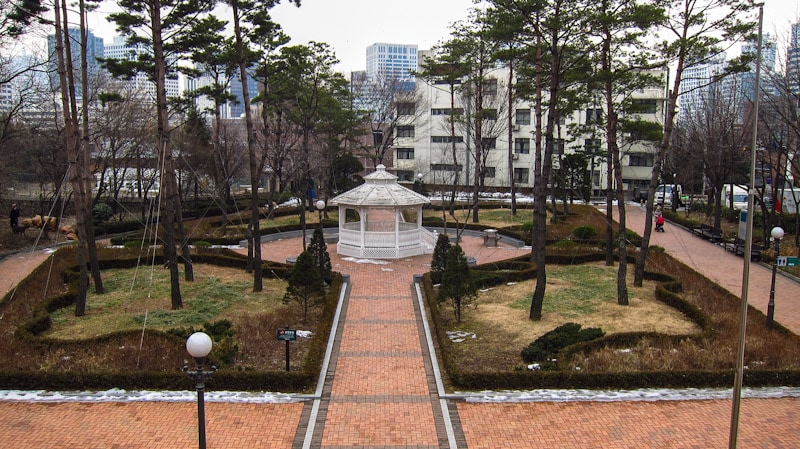 Park adjacent to former Russian Legation in Seoul