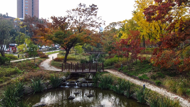 Pathway across the stream at Jangchungdan Park in Seoul