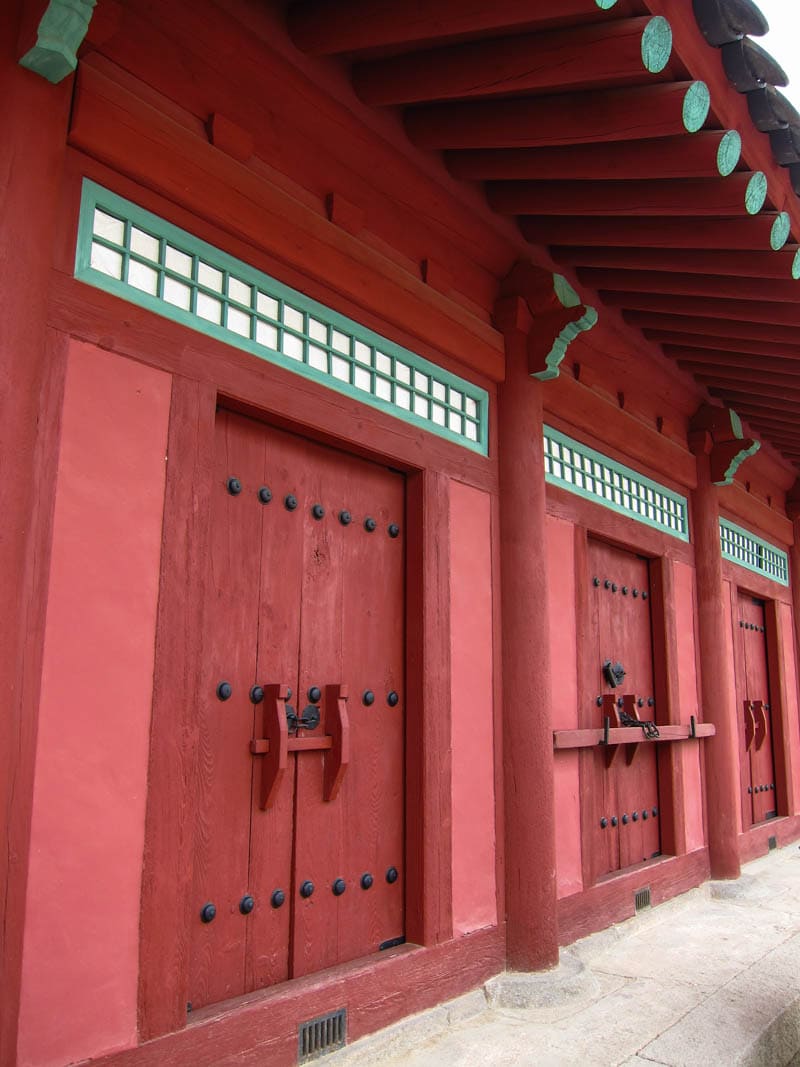Spirit chambers at Jongmyo Shrine in Seoul