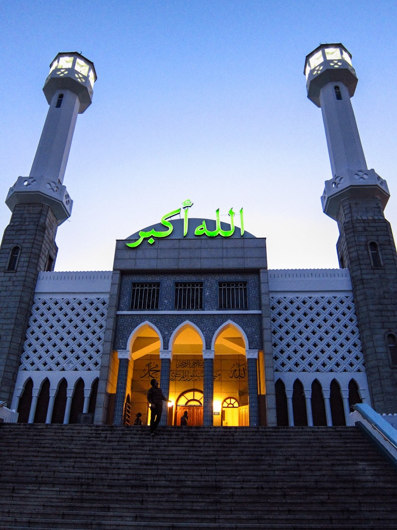 Stairway leading to the entrance of the mosque