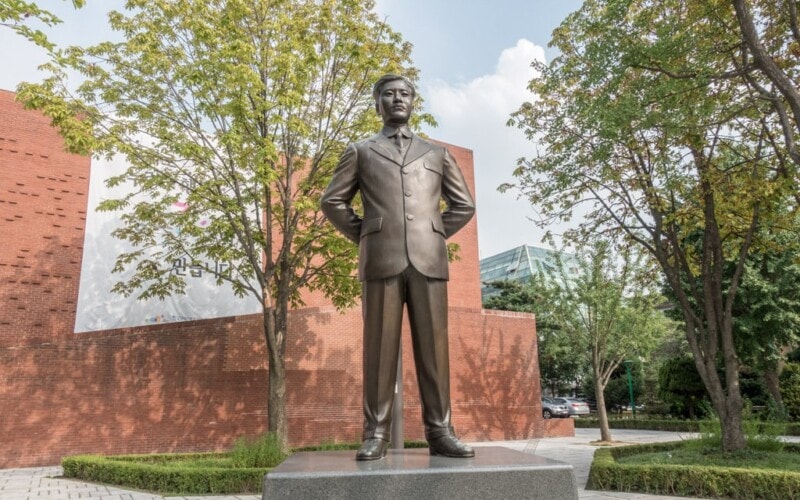 A statue of Kim Sang-ok, a freedom fighter and political activist against the Japanese occupation of Korea, Marronnier Park, Seoul