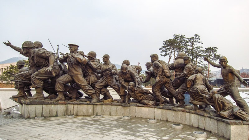 Statues defending the Fatherland at the War Memorial of Korea