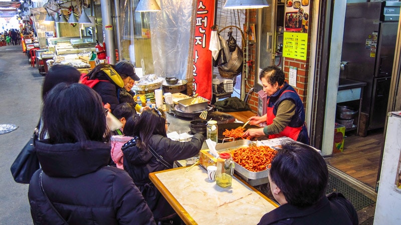 Street vendor selling tteokbokki at Tongin Market