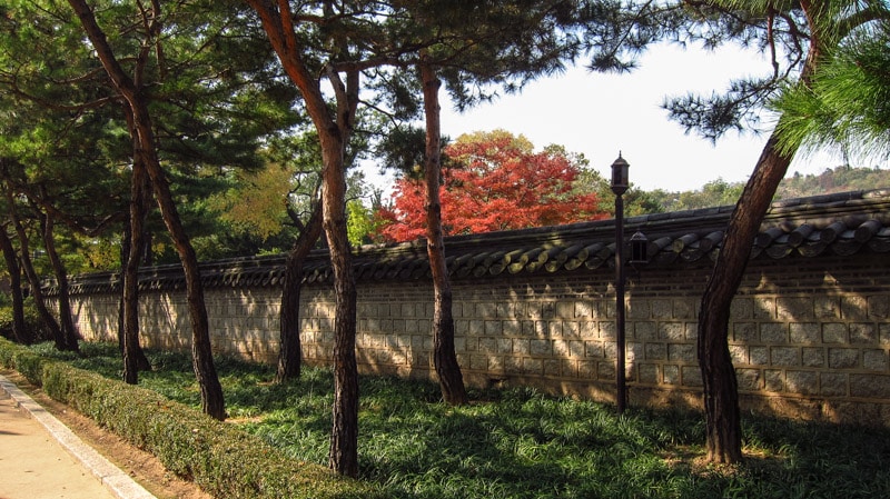 Walls surrounding Sajikdan altar at Sajik Park in Seoul