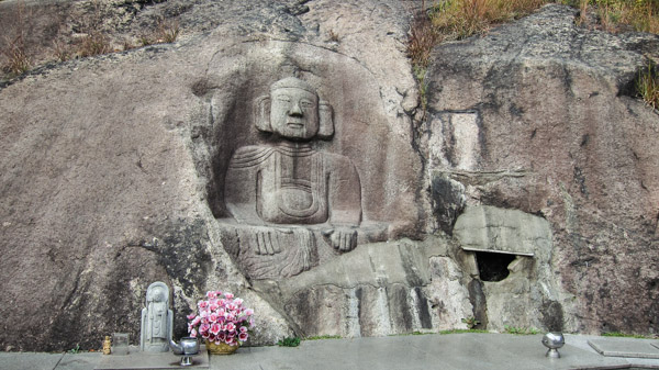 Rock carved Buddha, Seoul