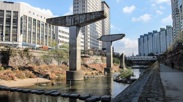 All that remains of Jonchigyogak, the Cheonggye Expressway Overpass