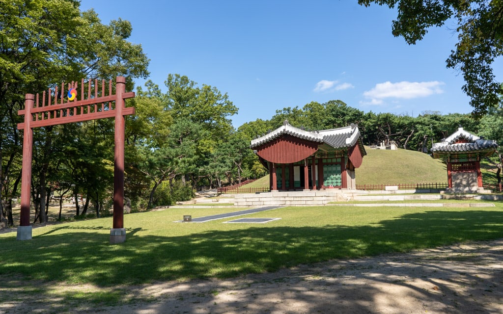 Sunginwon, the burial place of Yi Jin, the eldest son of Crow Prince Uimin