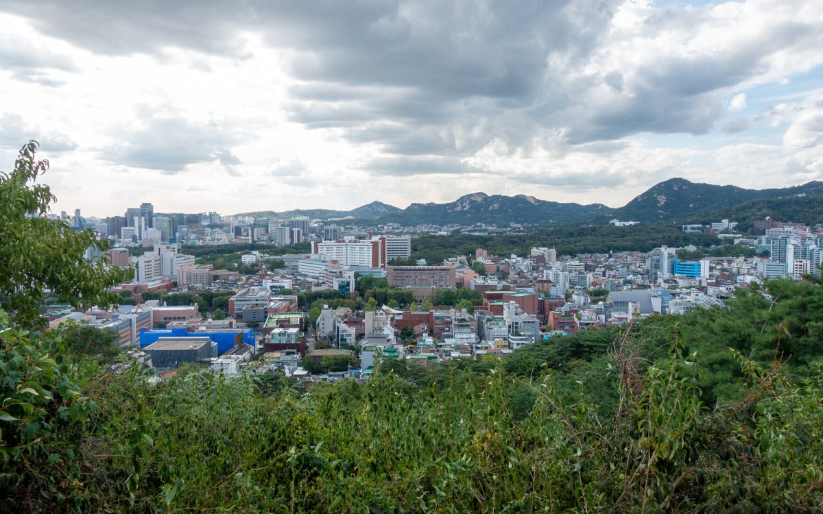 The neighborhood of Daehangno below