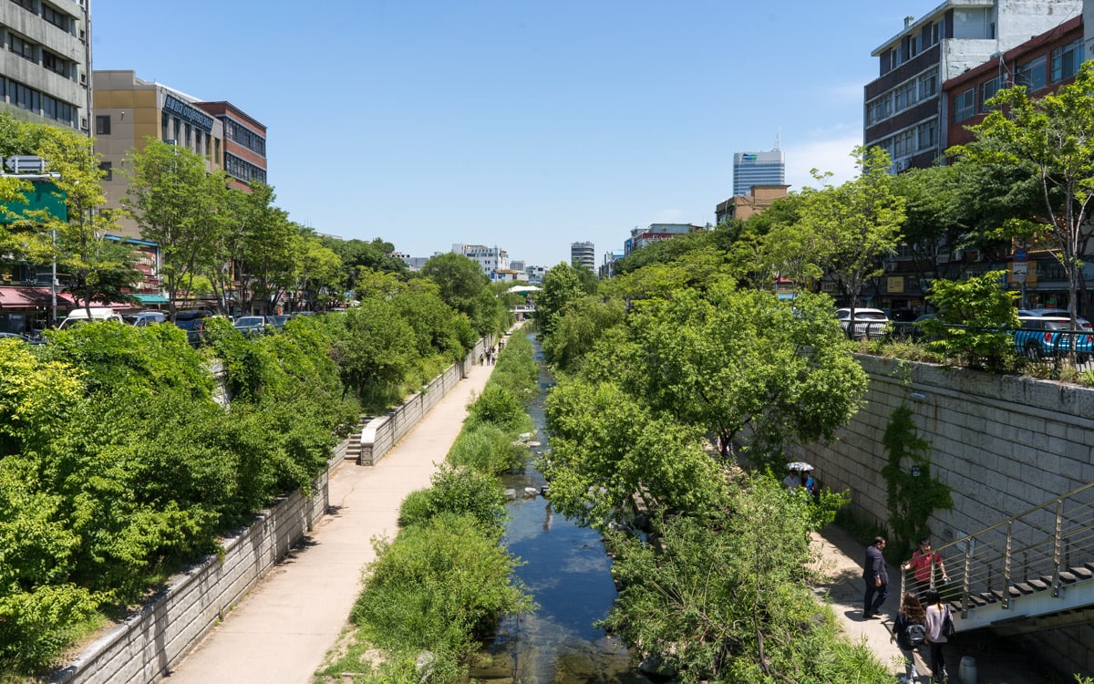 Cheonggyecheon Stream running through the heart of Seoul, Korea