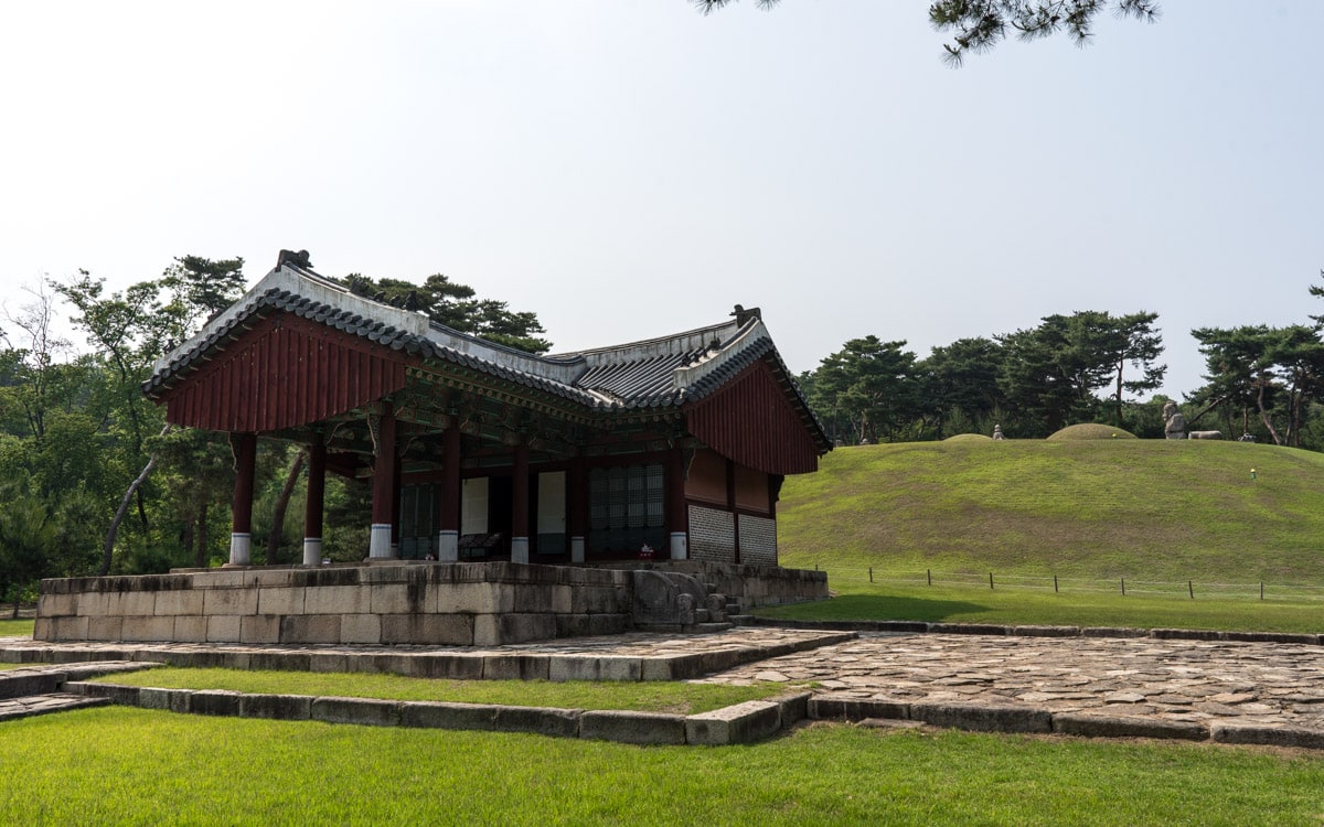 Gangneung is the royal tomb Myeongjong of Joseon and his wife Queen Insun, Taereung and Gangneung Royal Tombs, Seoul, Korea