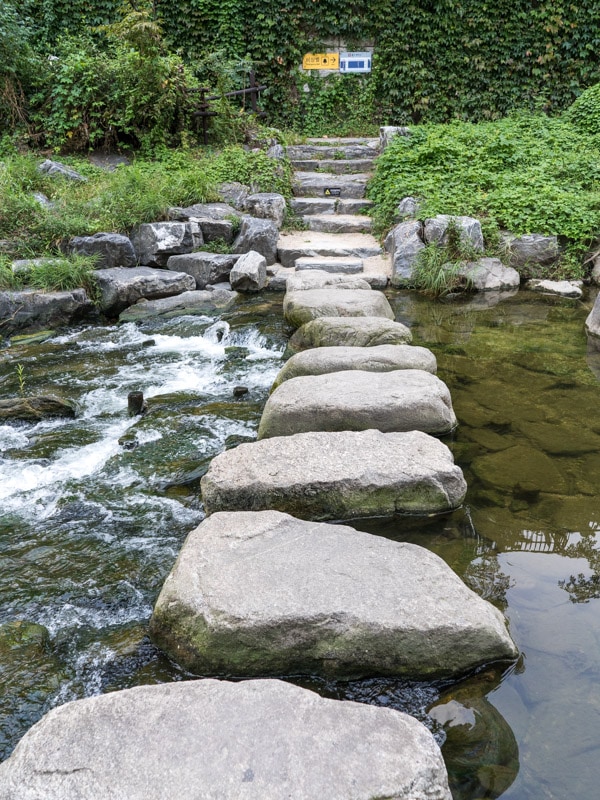 One of many stone crossings, Cheonggyecheon Stream, Seoul, Korea