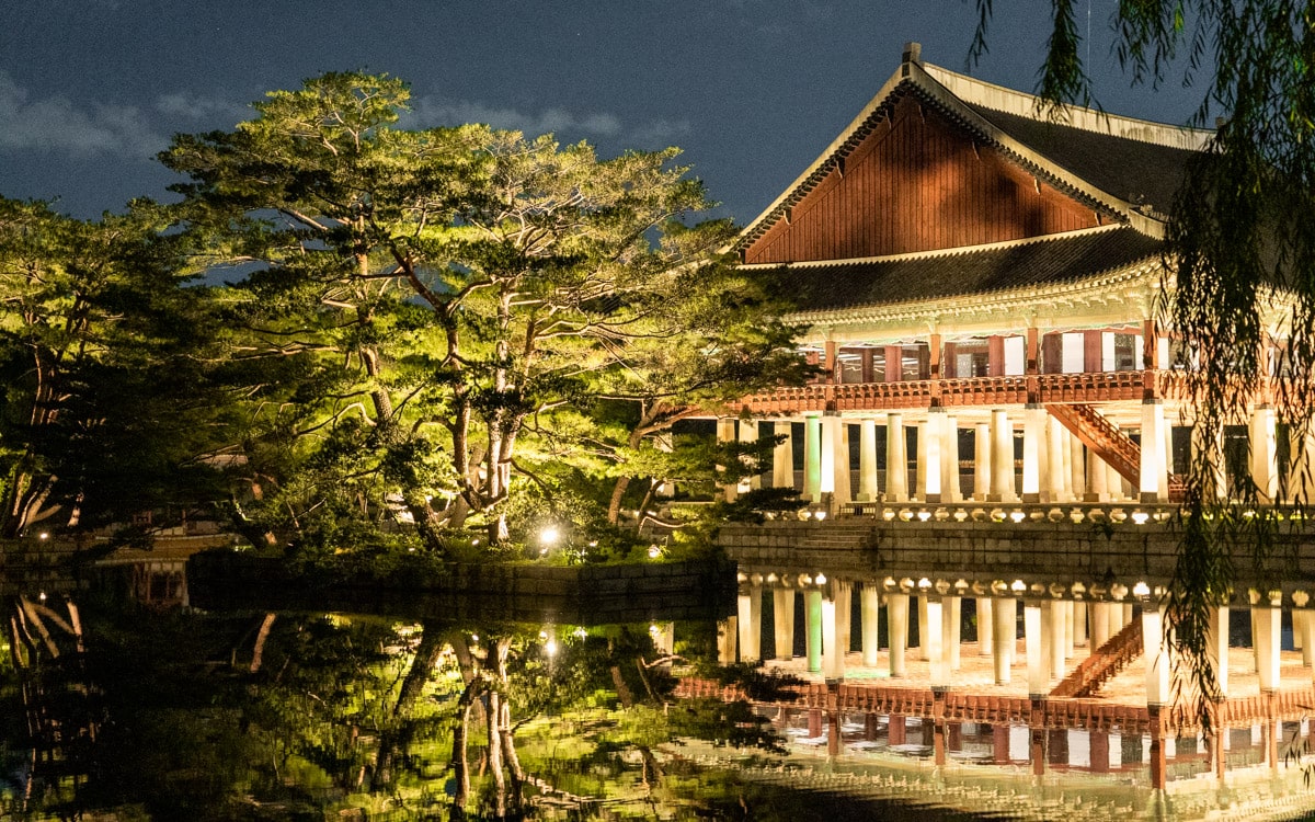 The pavilion at night, Gyeonghoeru Pavilion at Gyeongbokgung Palace, Seoul, Korea