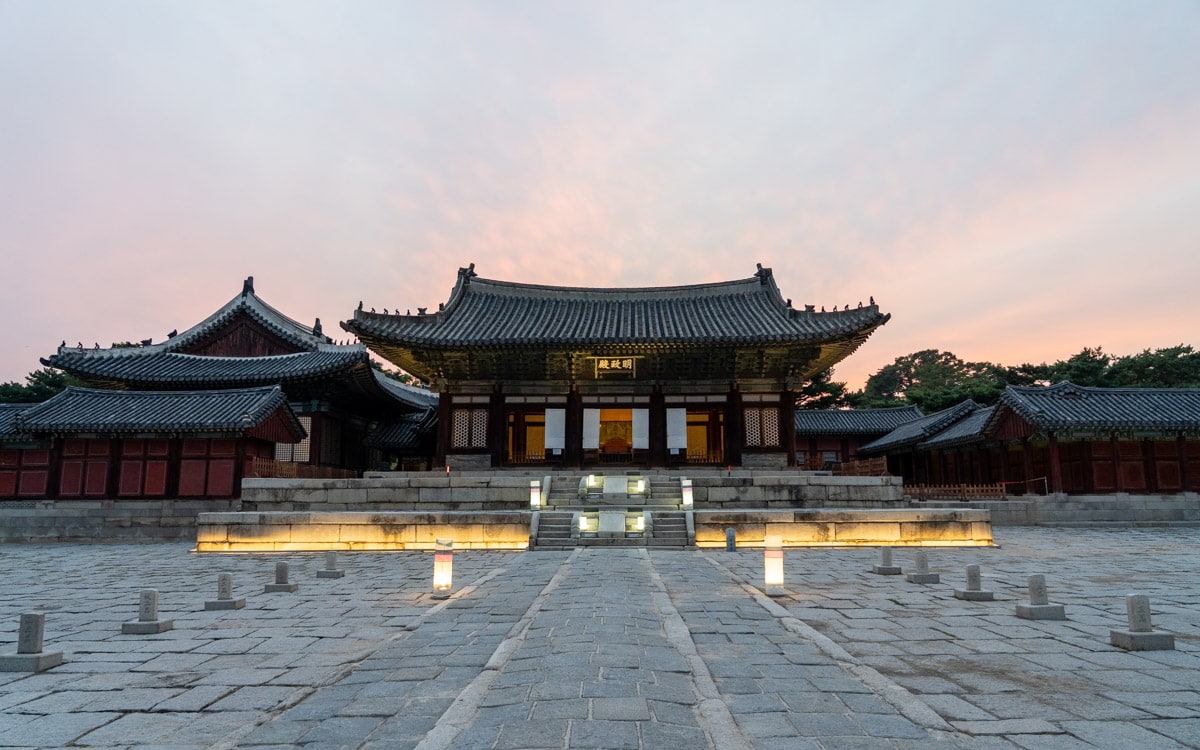 Myeongjeongjeon Hall at sunset, Changgyeonggung  Palace, Seoul, Korea