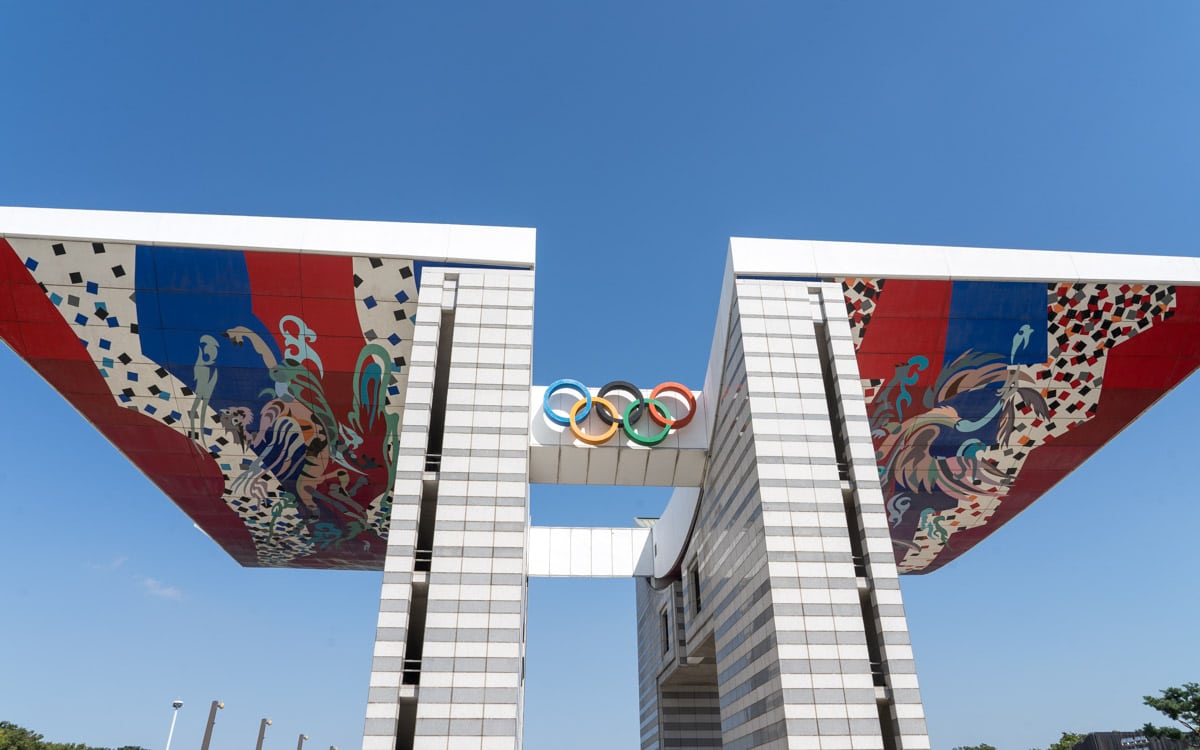 Murals found on the roof of the gate, World Peace Gate, Olympic Park, Seoul, Korea