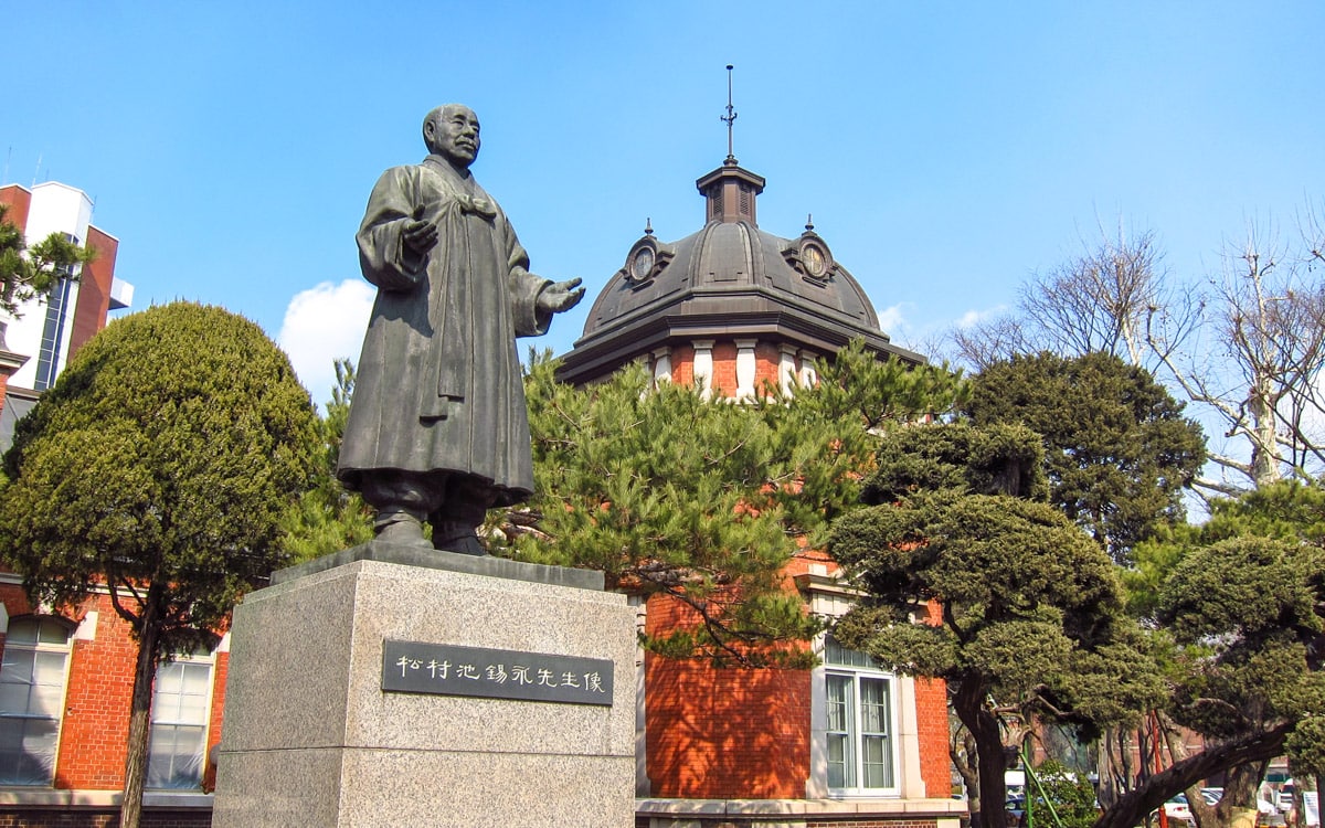 Statute behind the hospital, Seoul, Korea