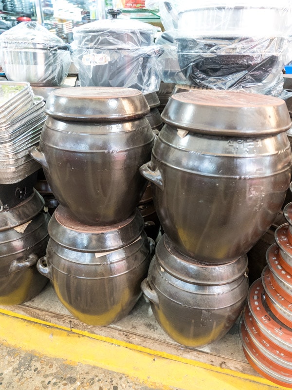 Onggi kimchi pot, Yeongcheon Market, Seoul, Korea