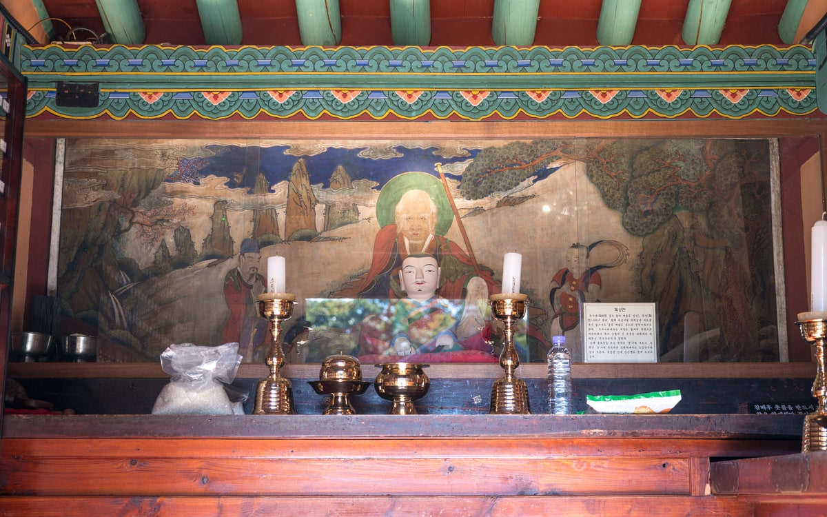 Interior of Dokseongjeon Hall, Jingwansa Temple, Seoul, Korea